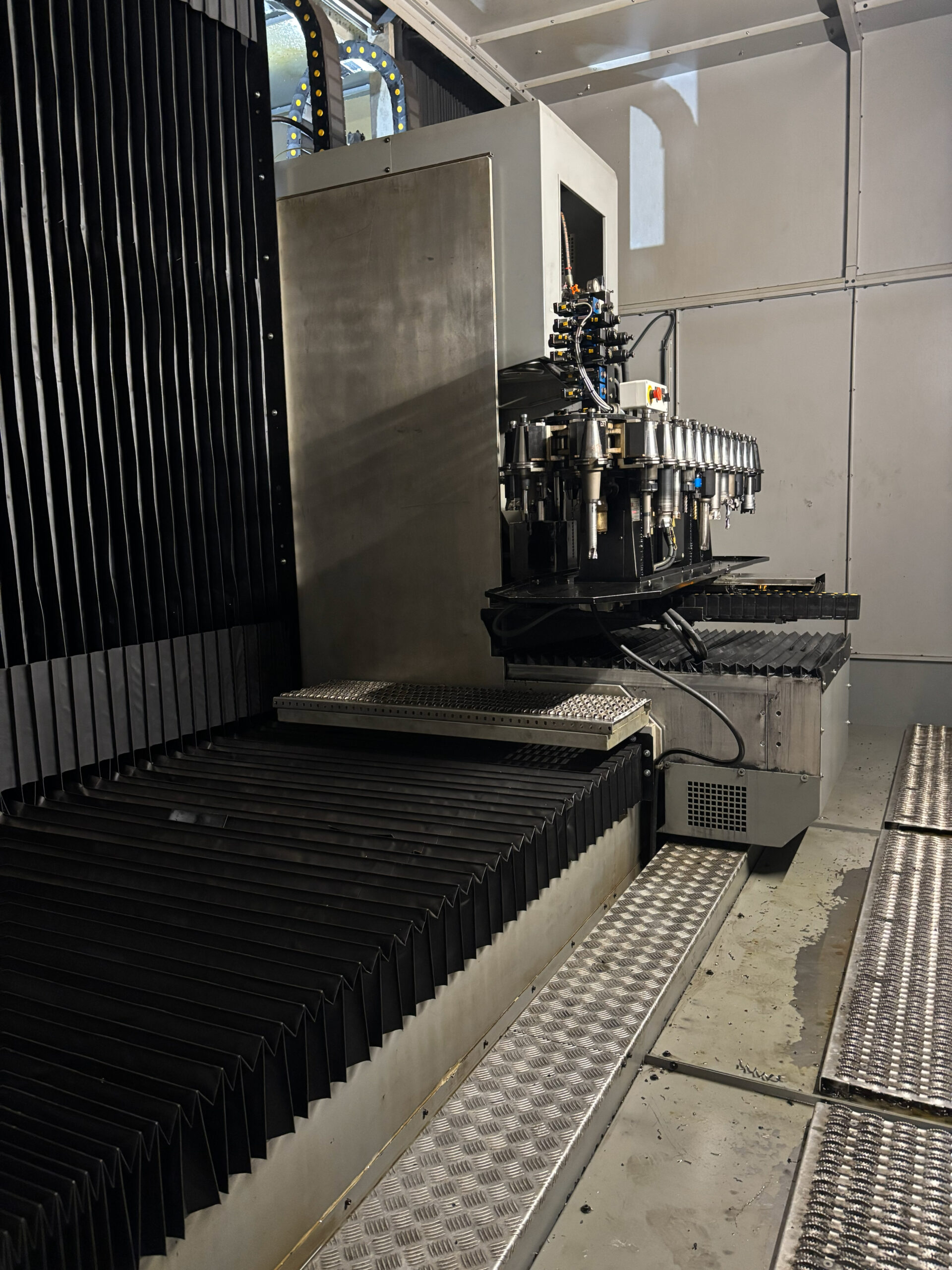IBARMIA ZVH 58LL 5 Axis VMC 3000 mm - Image 4
